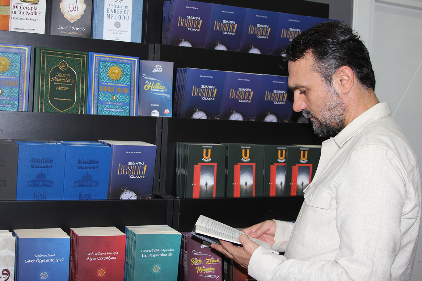 Yazar Konuk: Okumanın bir amacı, bir gayesi ve bir hedefi olmalı Yazar Konuk: Okumanın bir amacı, bir gayesi ve bir hedefi olmalı